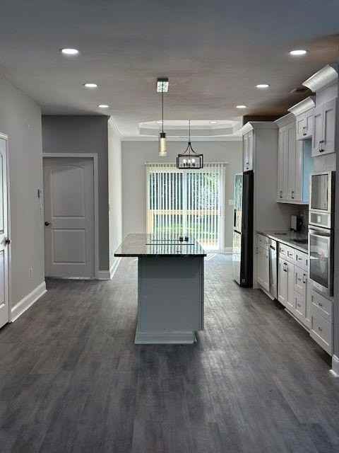 222 Taylor Cir - Photo 4 of 15