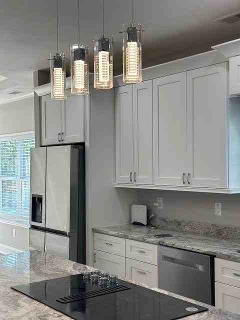 222 Taylor Cir - Photo 5 of 15