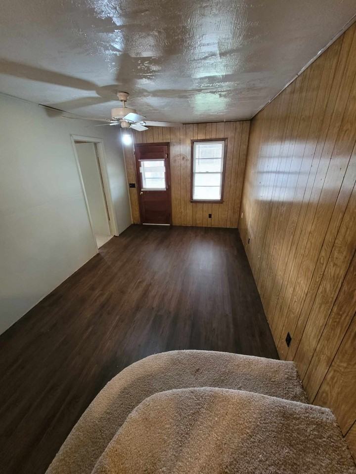 311 N H St #1 - Photo 4 of 9