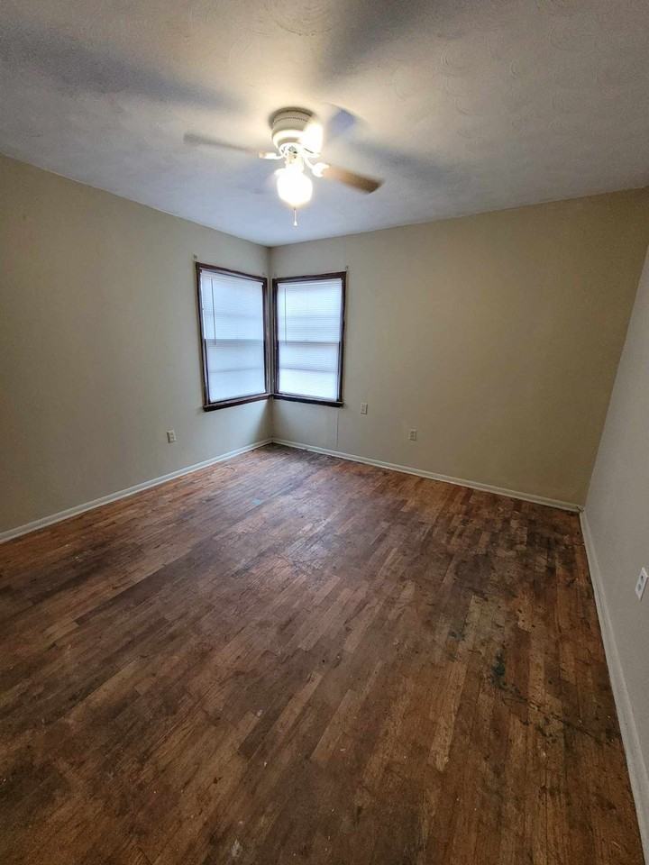 311 N H St #1 - Photo 7 of 9