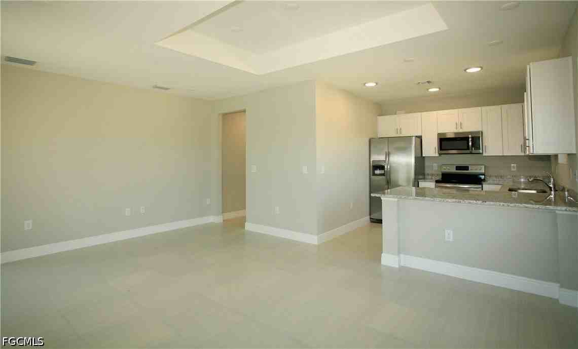 7469 Pebble Beach Rd - Photo 3 of 21