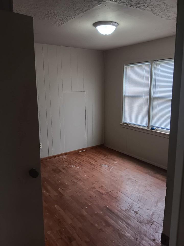 85 E Sycamore Ave #1 - Photo 5 of 6