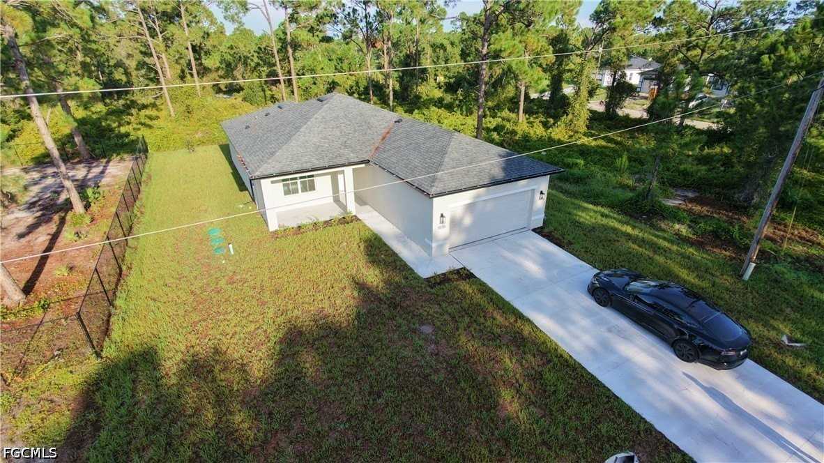 1030 Green Field St - Photo 4 of 29