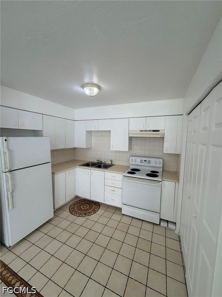 12929 1st St #12931 - Photo 2 of 4
