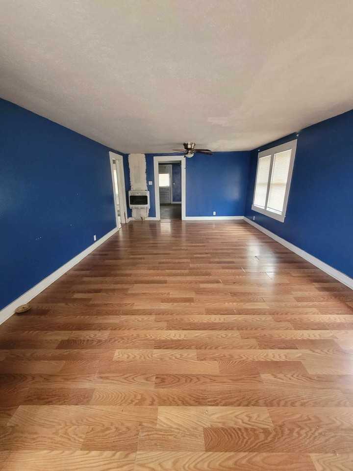 608 N 8th St #1 - Photo 2 of 7