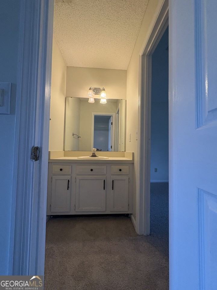 303 Holly Ct - Photo 5 of 16
