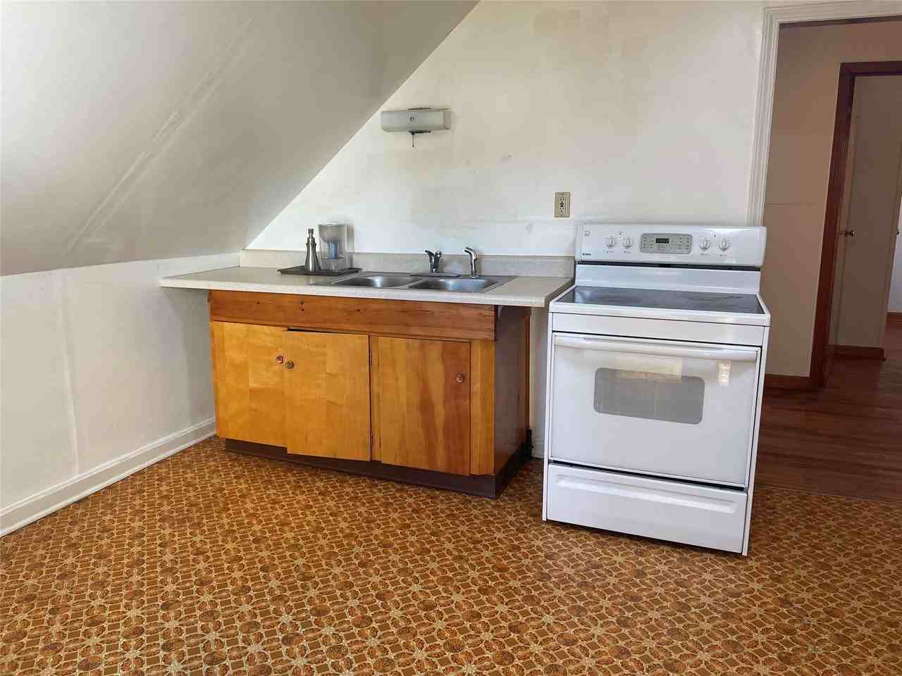 817 W 31ST APT 2 Street - Photo 2 of 19