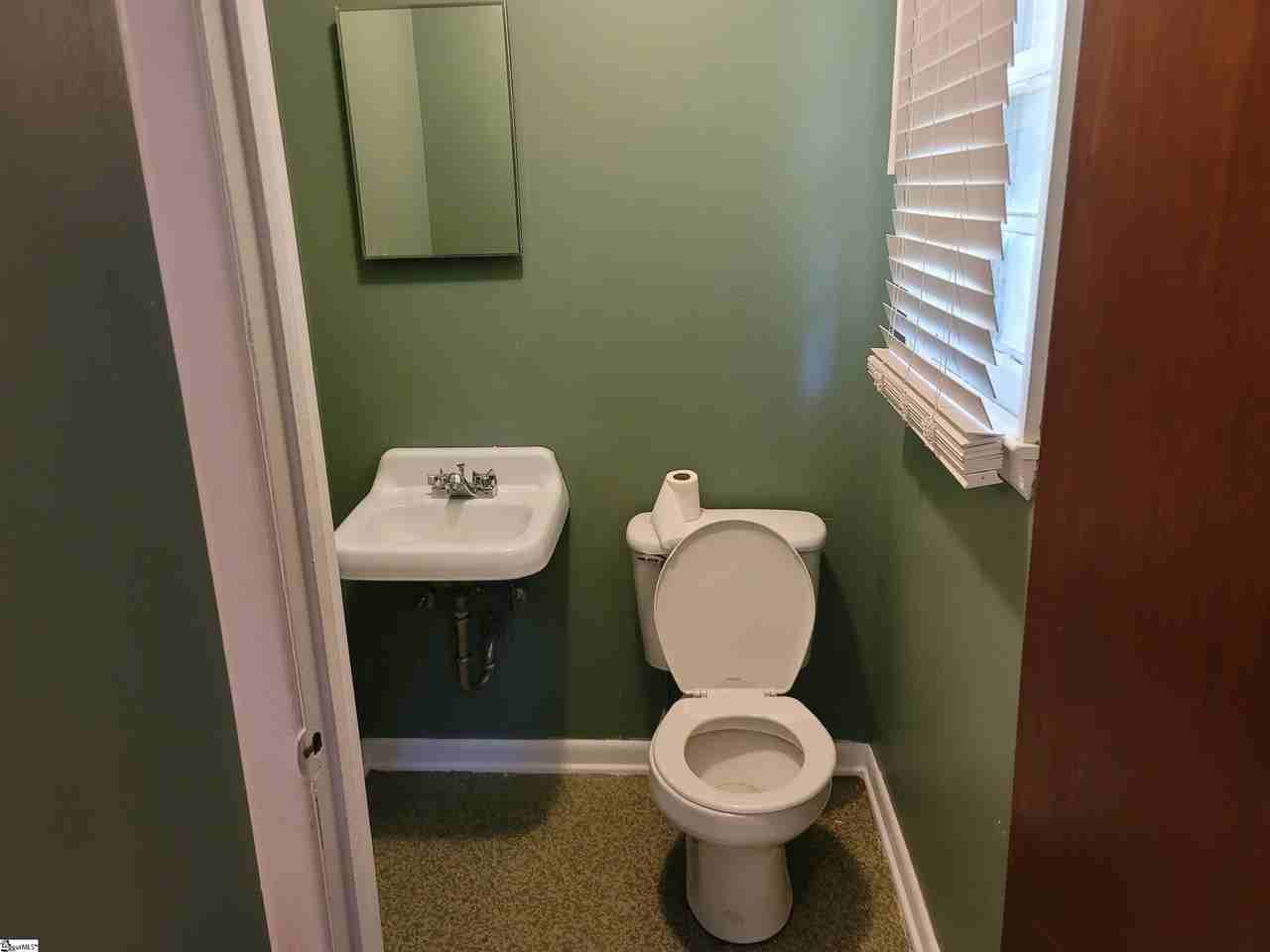 413 Barclay Ave - Photo 6 of 14