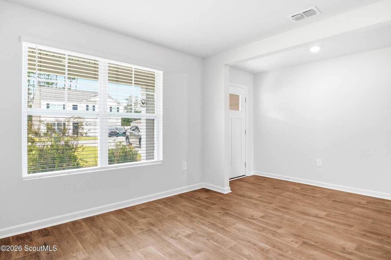 58 Autumns Wood Dr - Photo 3 of 48