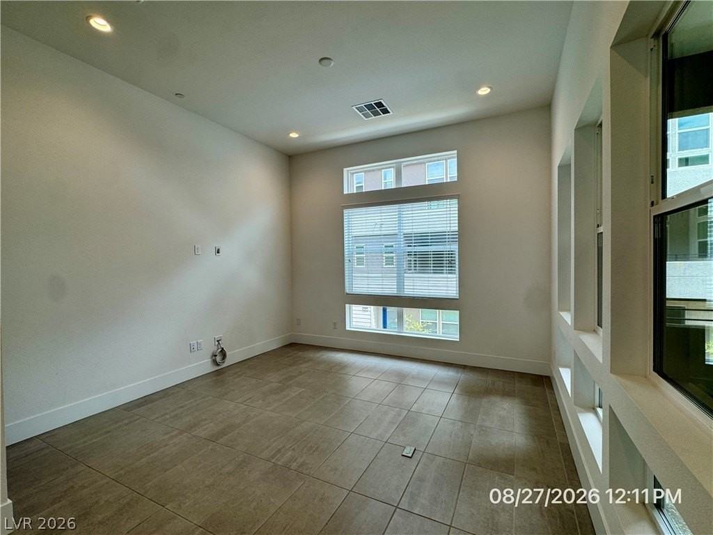 2506 Silent View Ave - Photo 5 of 50
