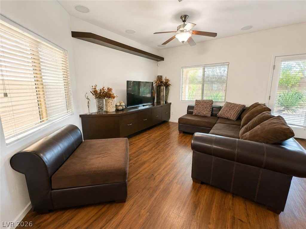 2880 Sparkling Sea St - Photo 2 of 11