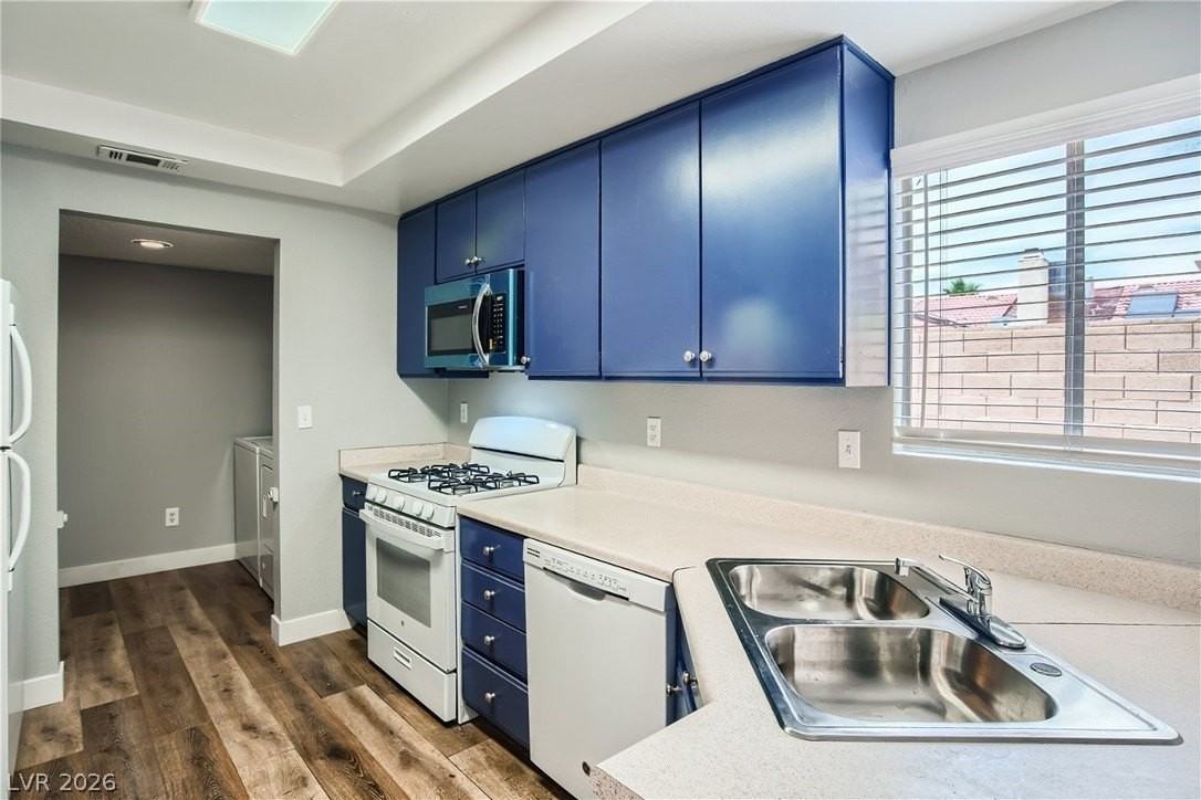 2910 Currant Ln - Photo 6 of 20