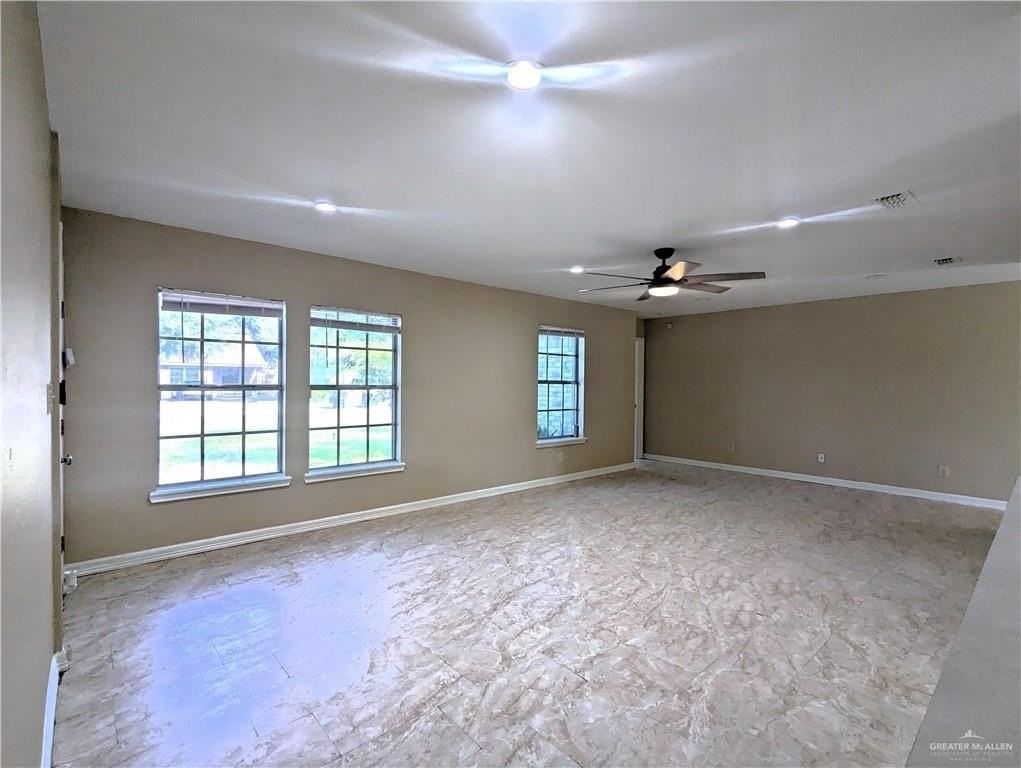 1002 E Stonegate Dr - Photo 2 of 13