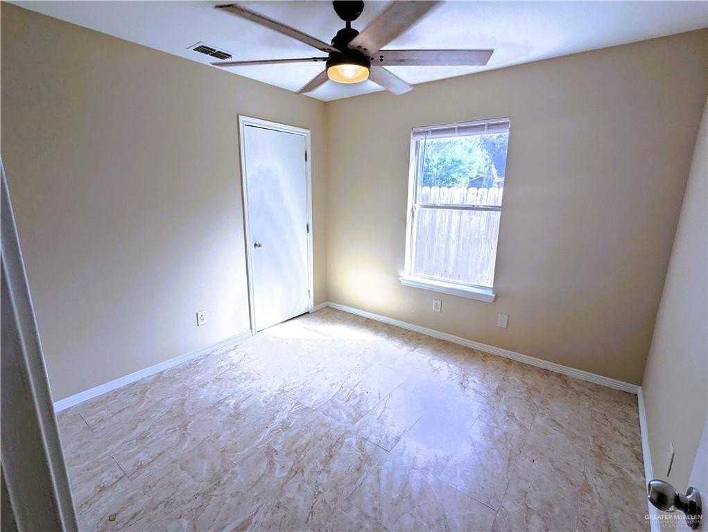 1002 E Stonegate Dr - Photo 7 of 13