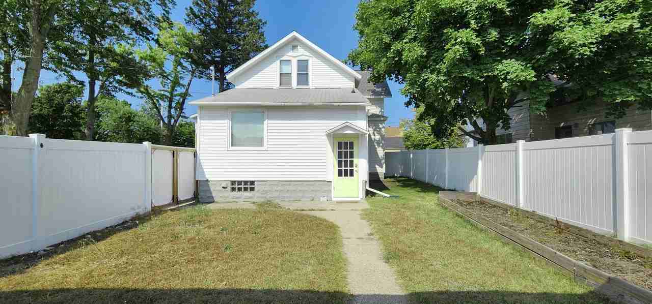 703 Hopkins St - Photo 3 of 40