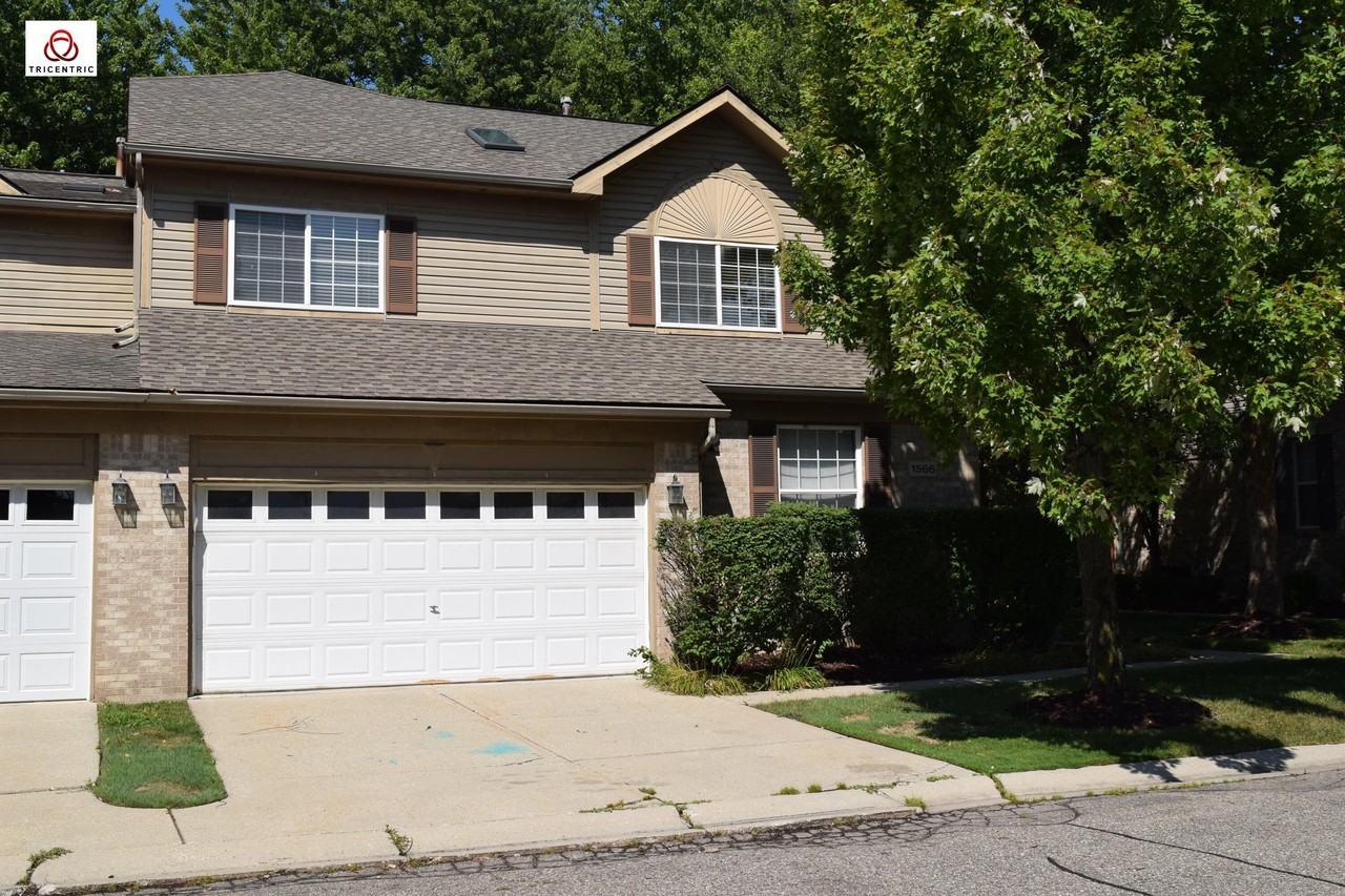 1566 Heron Cir - Photo 2 of 22