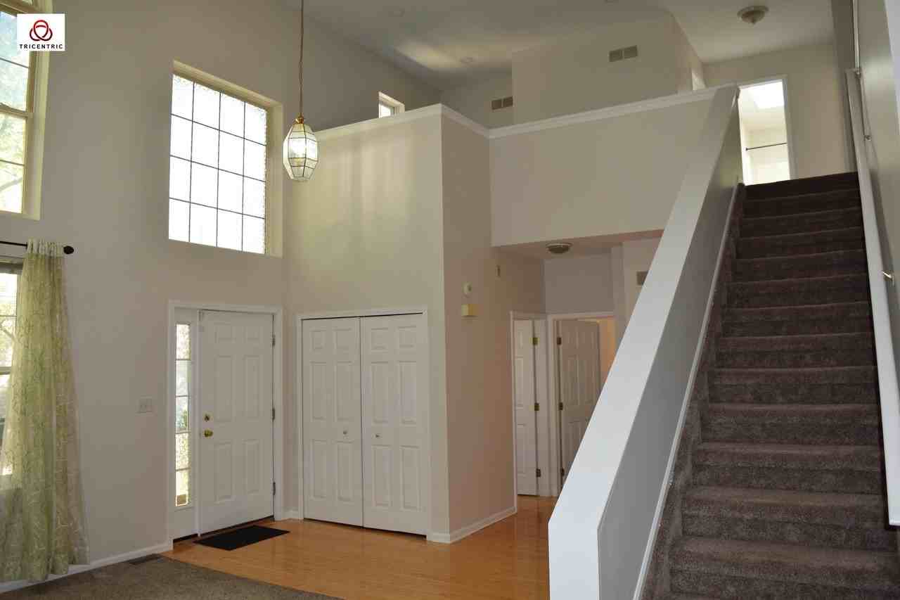 1566 Heron Cir - Photo 4 of 22