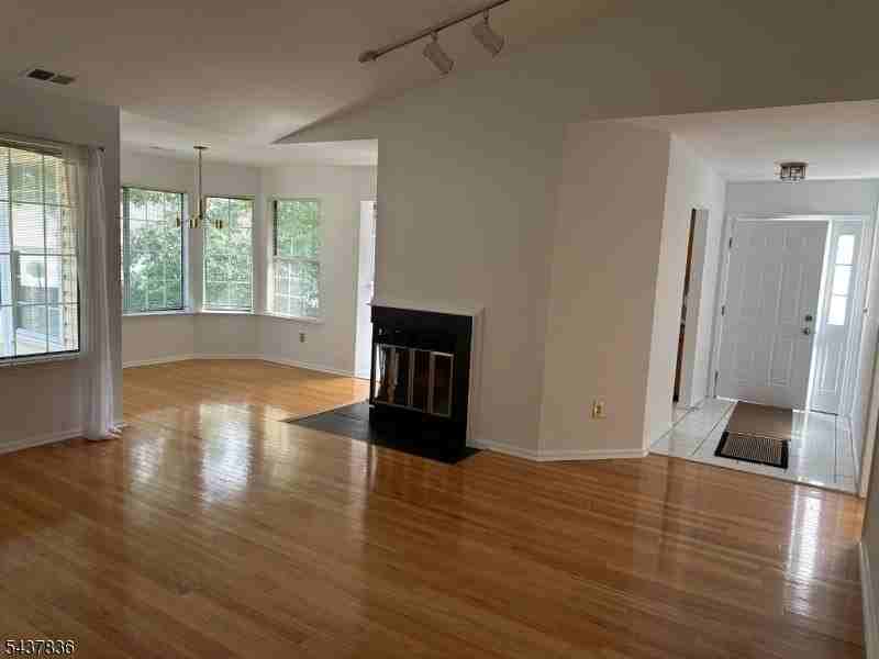 15 Crossfield Ct - Photo 2 of 15