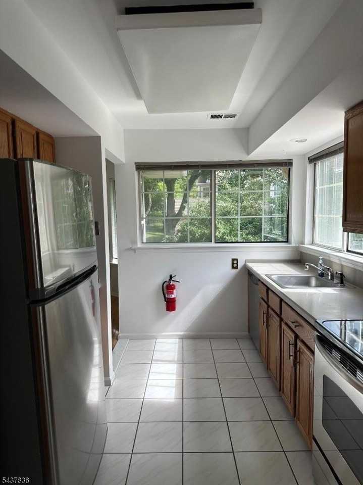 15 Crossfield Ct - Photo 5 of 15