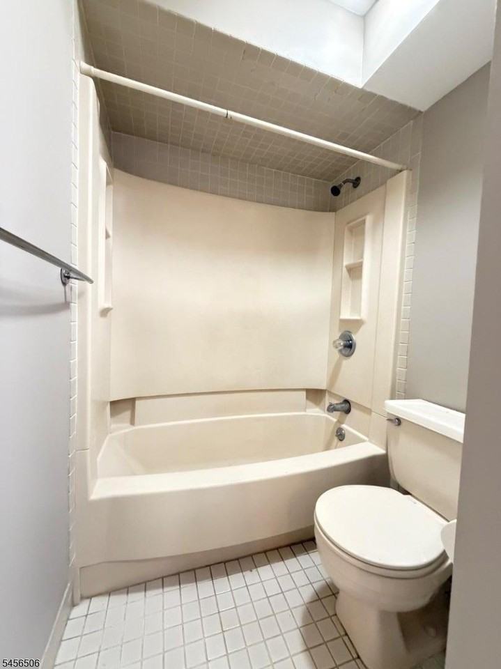 226 Maple Ave #1L - Photo 6 of 13