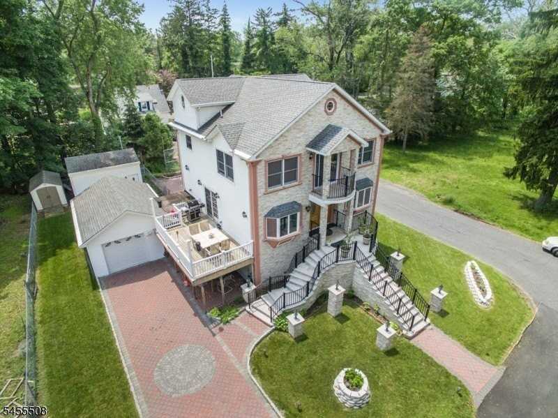 2 Waterway Rd