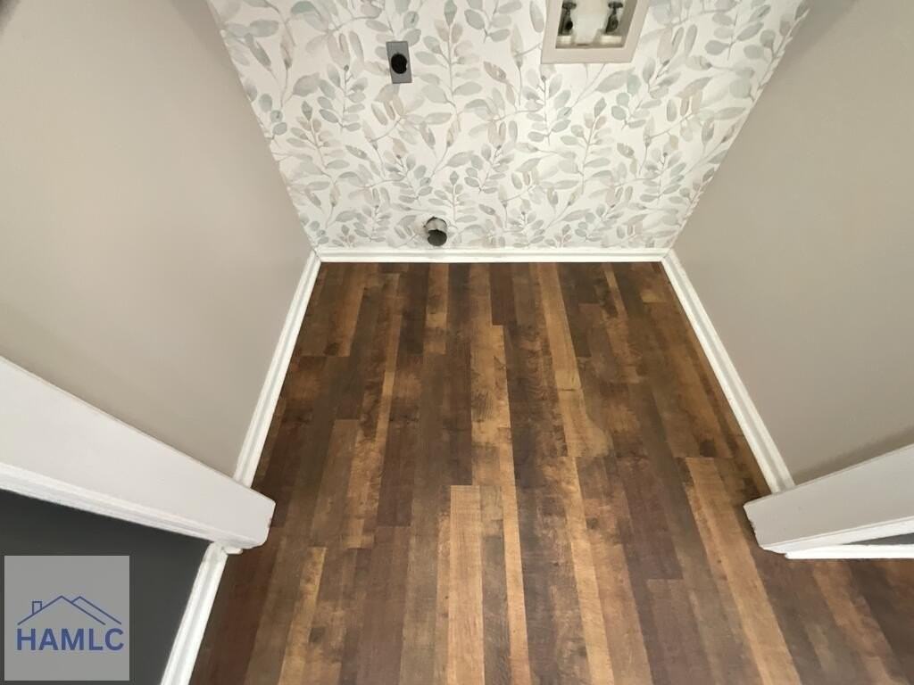 Latham Ct - Photo 6 of 13