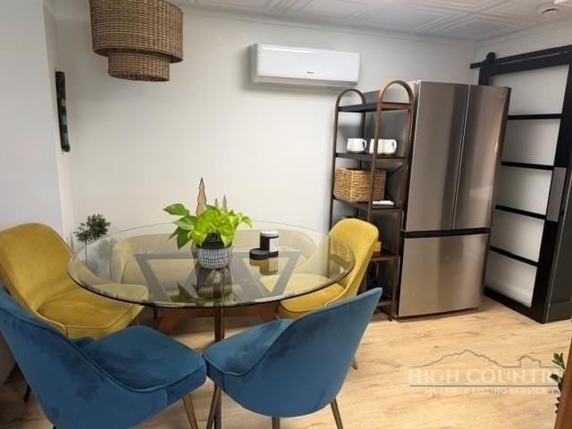 447 Oakwood Rd - Photo 6 of 10