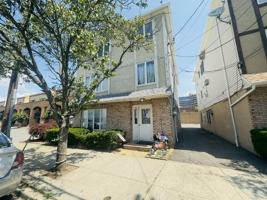 featured image of 173 W 21st St #3