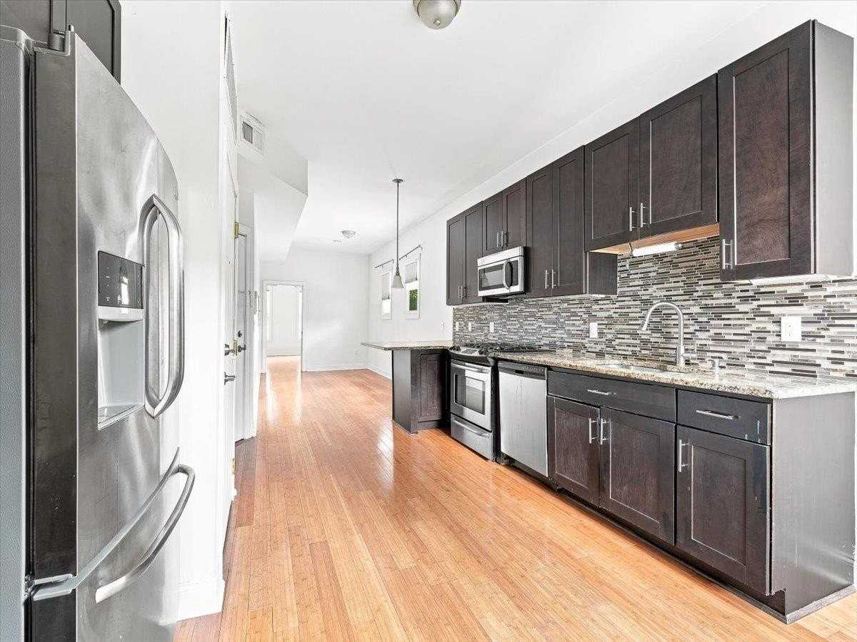 125 Sherman Ave #3L - Photo 2 of 25