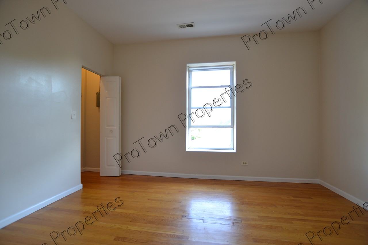 309 Herkimer Street #3R - Photo 3 of 5