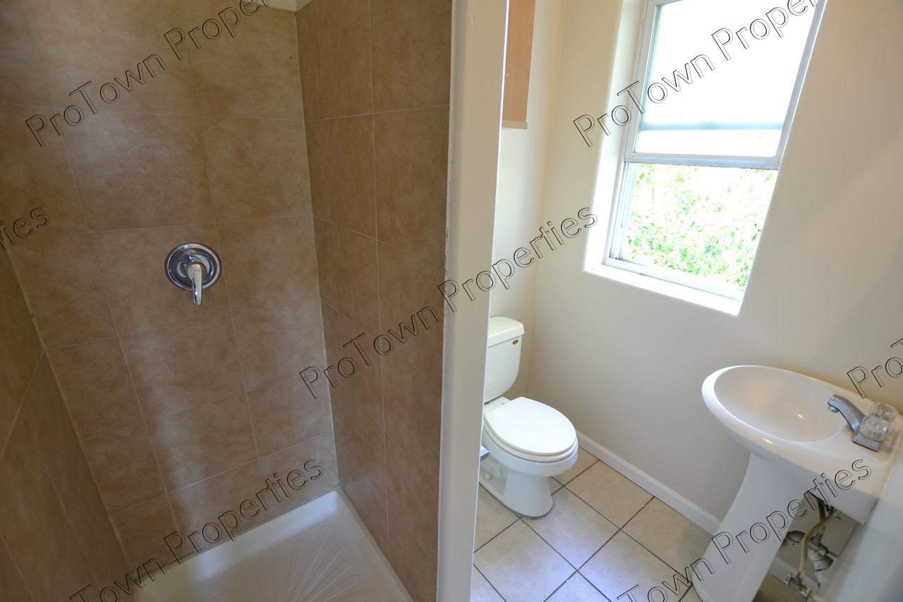 309 Herkimer Street #3R - Photo 4 of 5