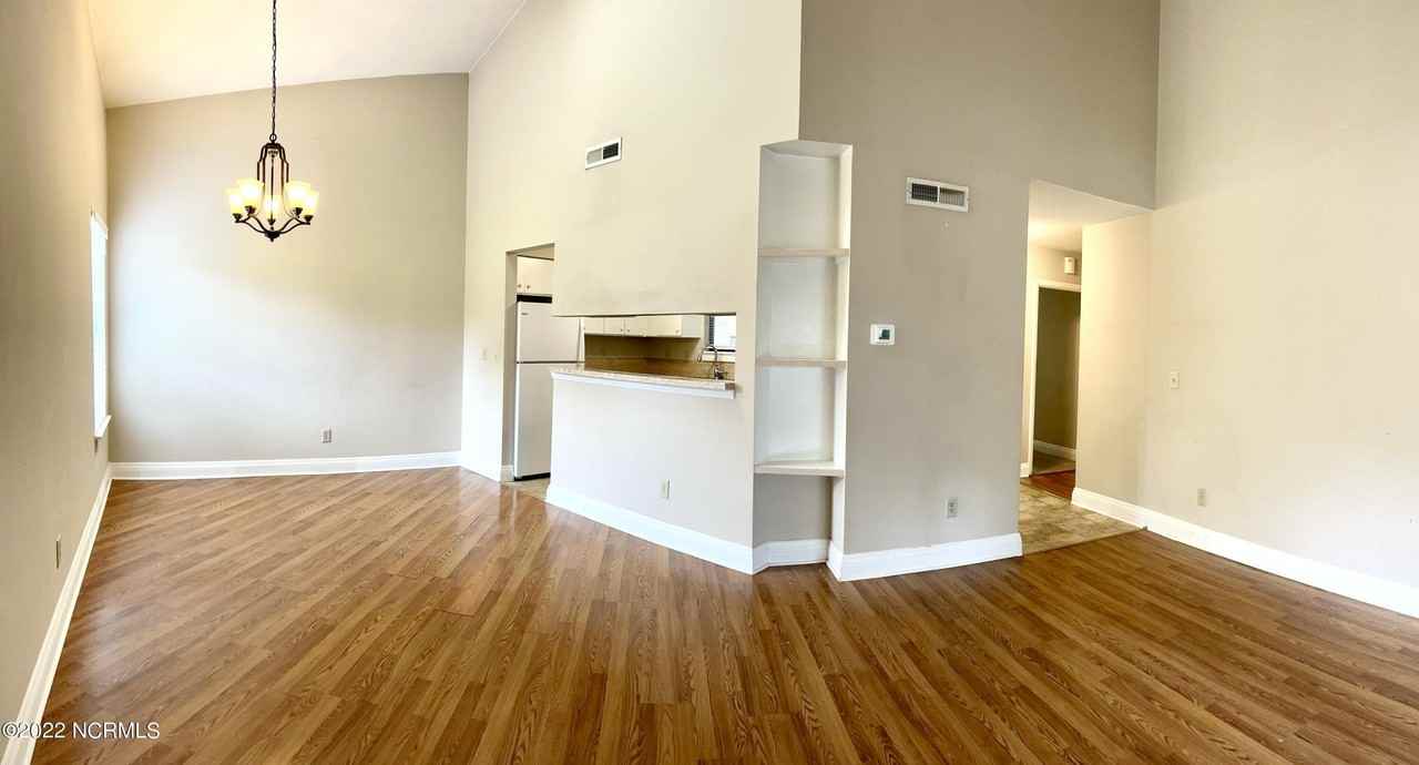 724 Azalea Dr #447 - Photo 3 of 9