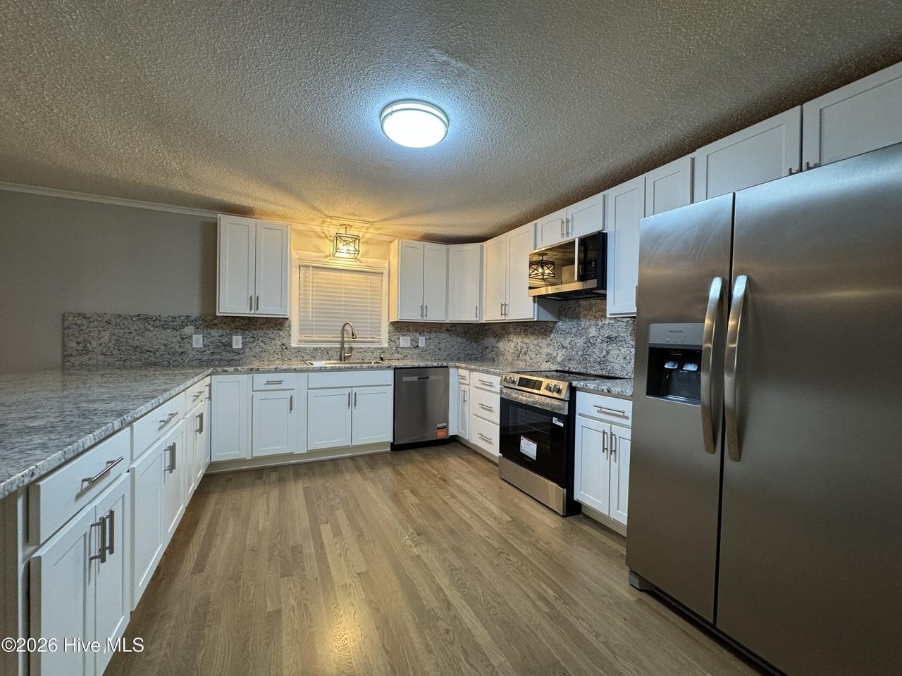 2006 N Kerr Ave - Photo 6 of 25