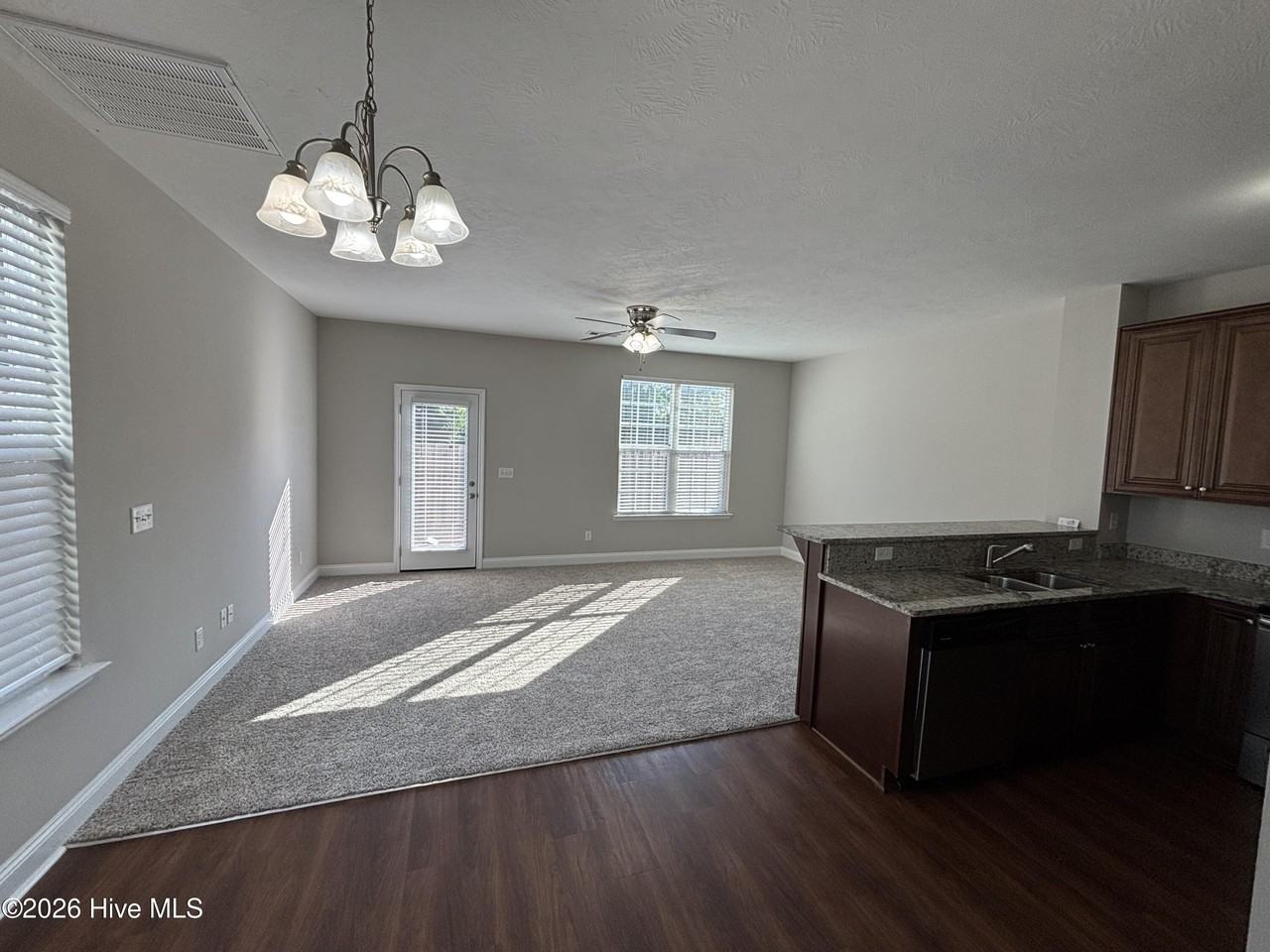 723 Benelli Ct - Photo 3 of 14