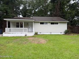 featured image of 515 Oak Ln