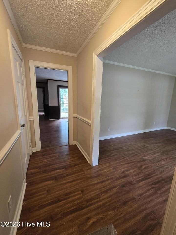 115 Heritage St - Photo 3 of 22