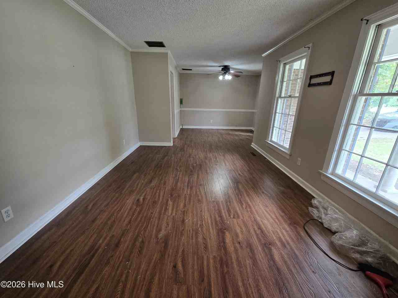115 Heritage St - Photo 4 of 22