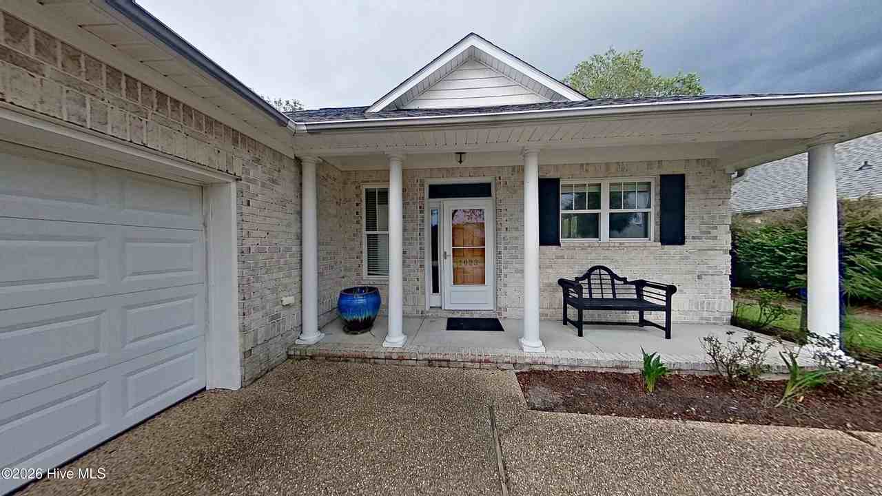 1023 Garden Club Way - Photo 2 of 24