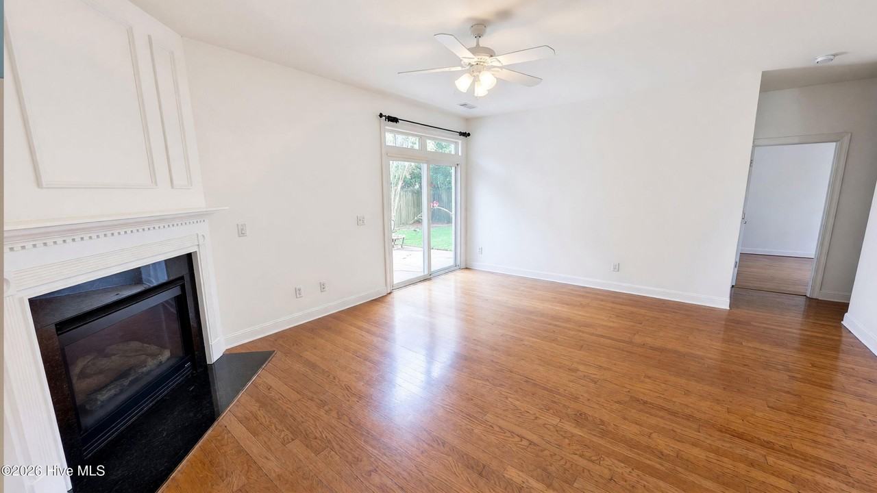 1023 Garden Club Way - Photo 4 of 24