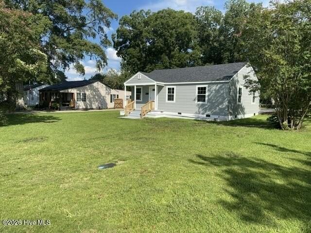 1402 Hazel Ave - Photo 2 of 13