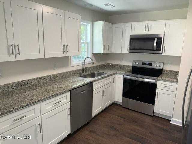 1402 Hazel Ave - Photo 6 of 13