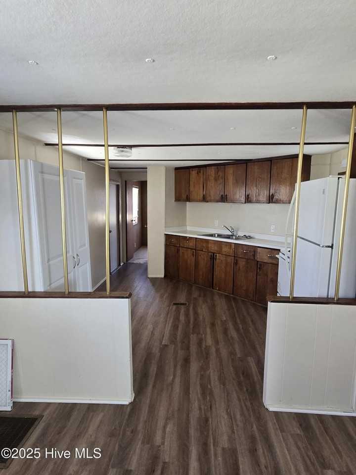 709 Jim Blake Rd - Photo 7 of 25