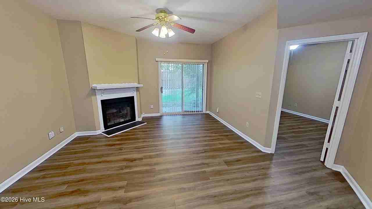 4230 Wilshire Blvd #106 - Photo 2 of 17