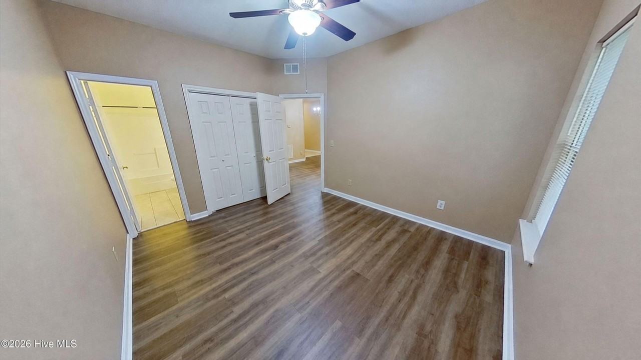 4230 Wilshire Blvd #106 - Photo 4 of 17