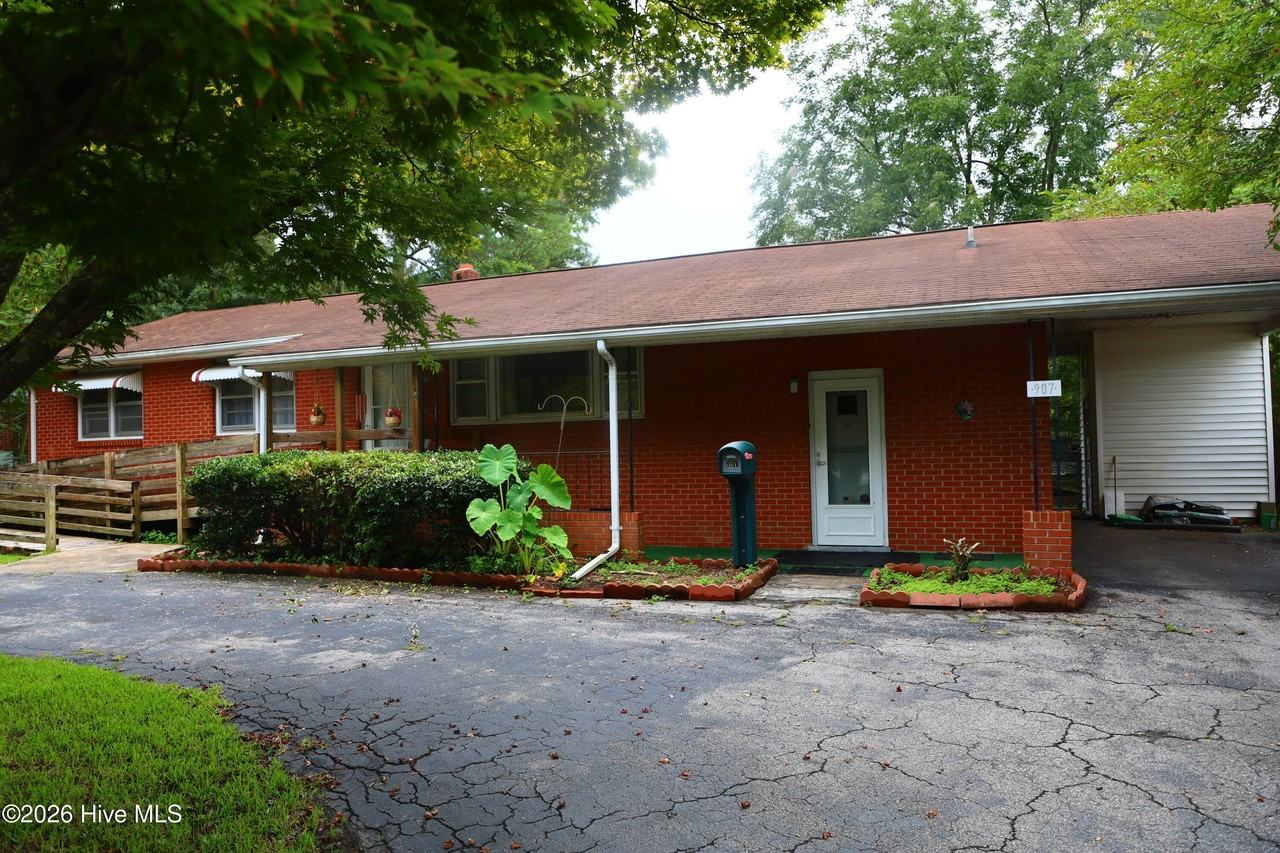 907 Gum Branch Rd - Photo 2 of 33