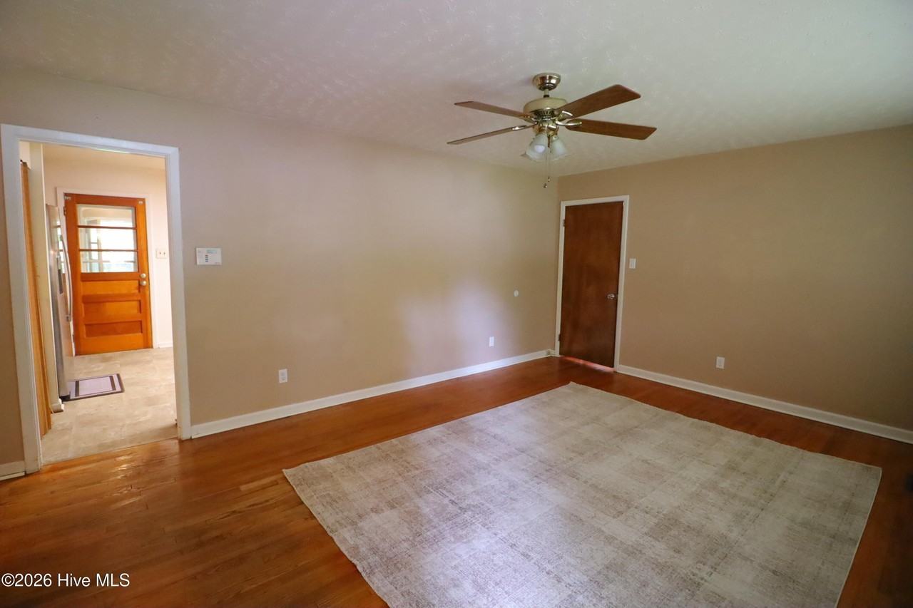 907 Gum Branch Rd - Photo 6 of 33