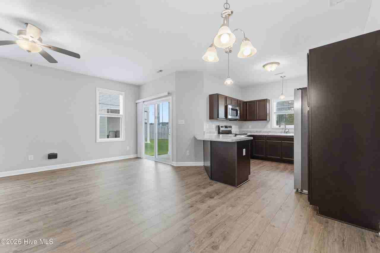205 Shallowbag Bay Ln - Photo 6 of 29
