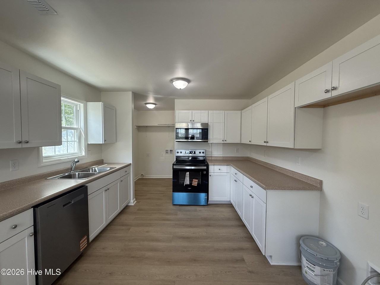 316 S Gum St - Photo 5 of 19