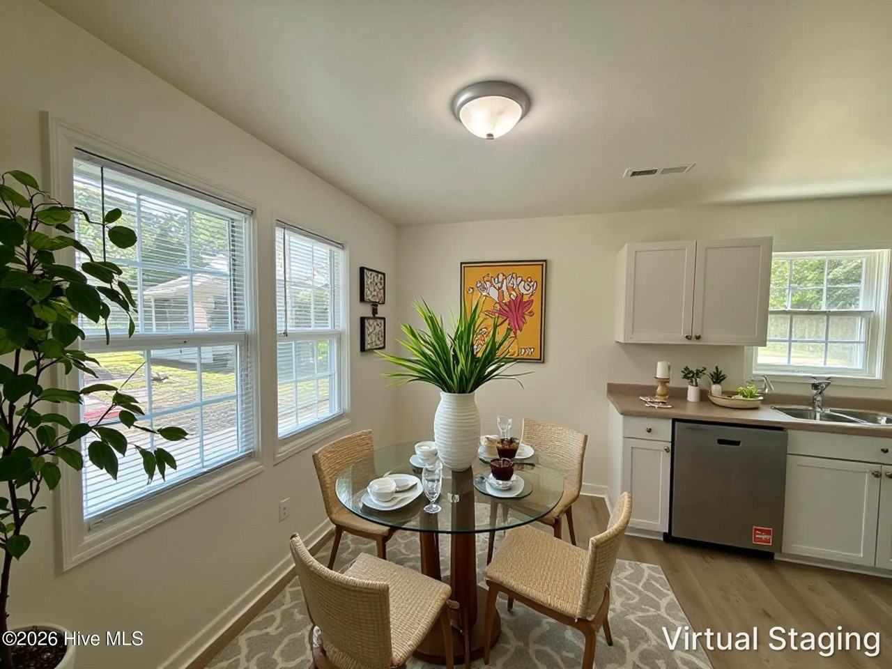 316 S Gum St - Photo 7 of 19