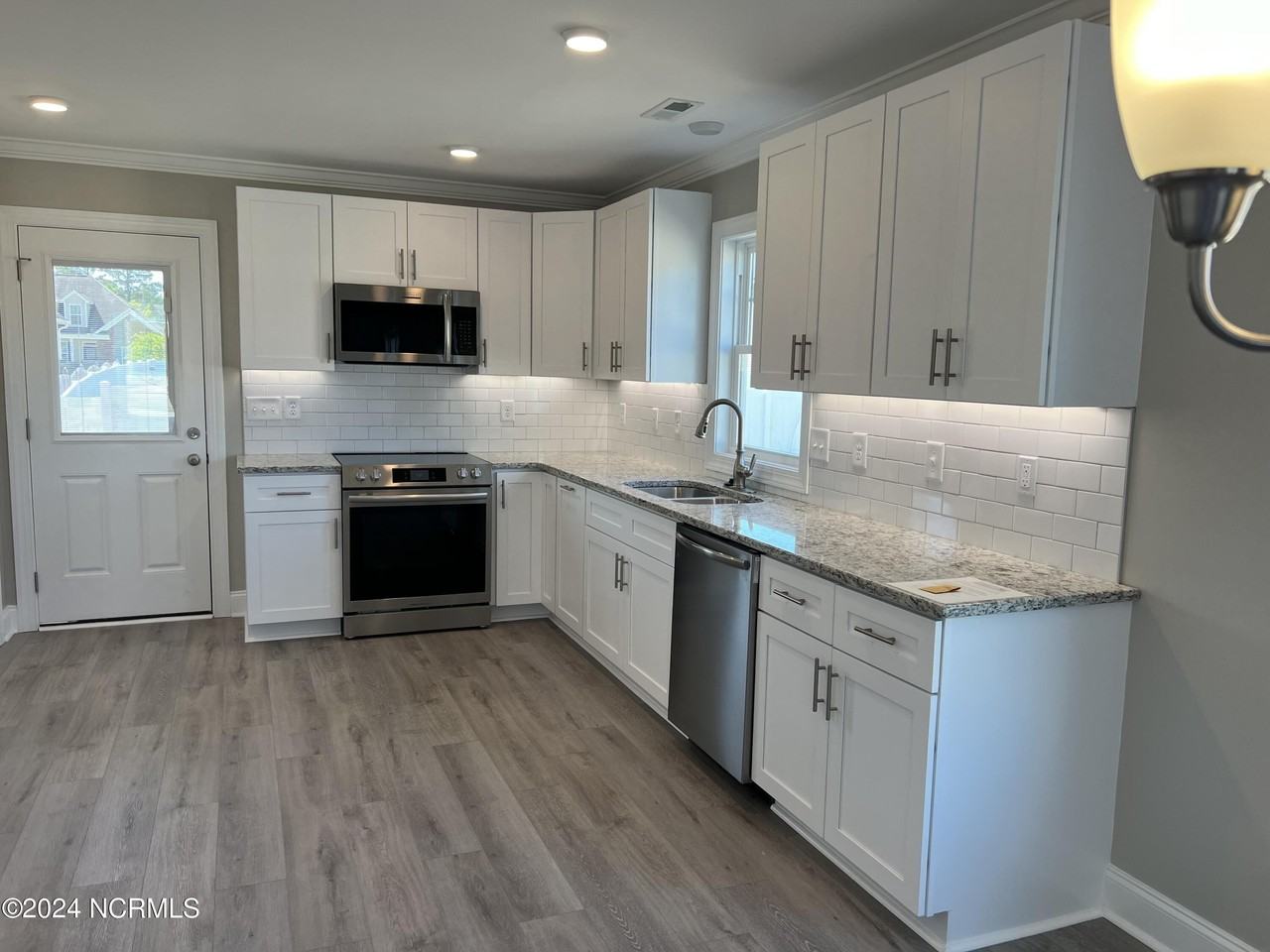 821 Sarah Rebecca Dr #B - Photo 7 of 31